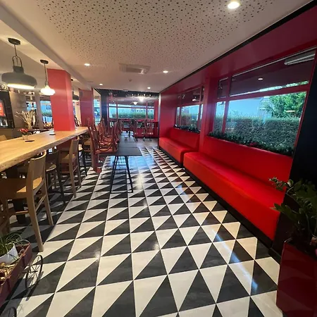 Ibis Strasbourg Sud La Vigie فندق أوستوالد